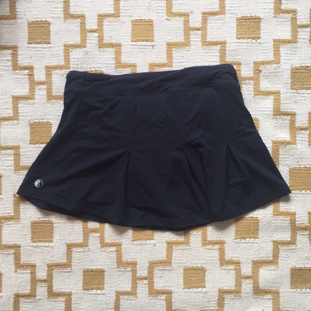Yoga/tennis skirt with attached undershorts